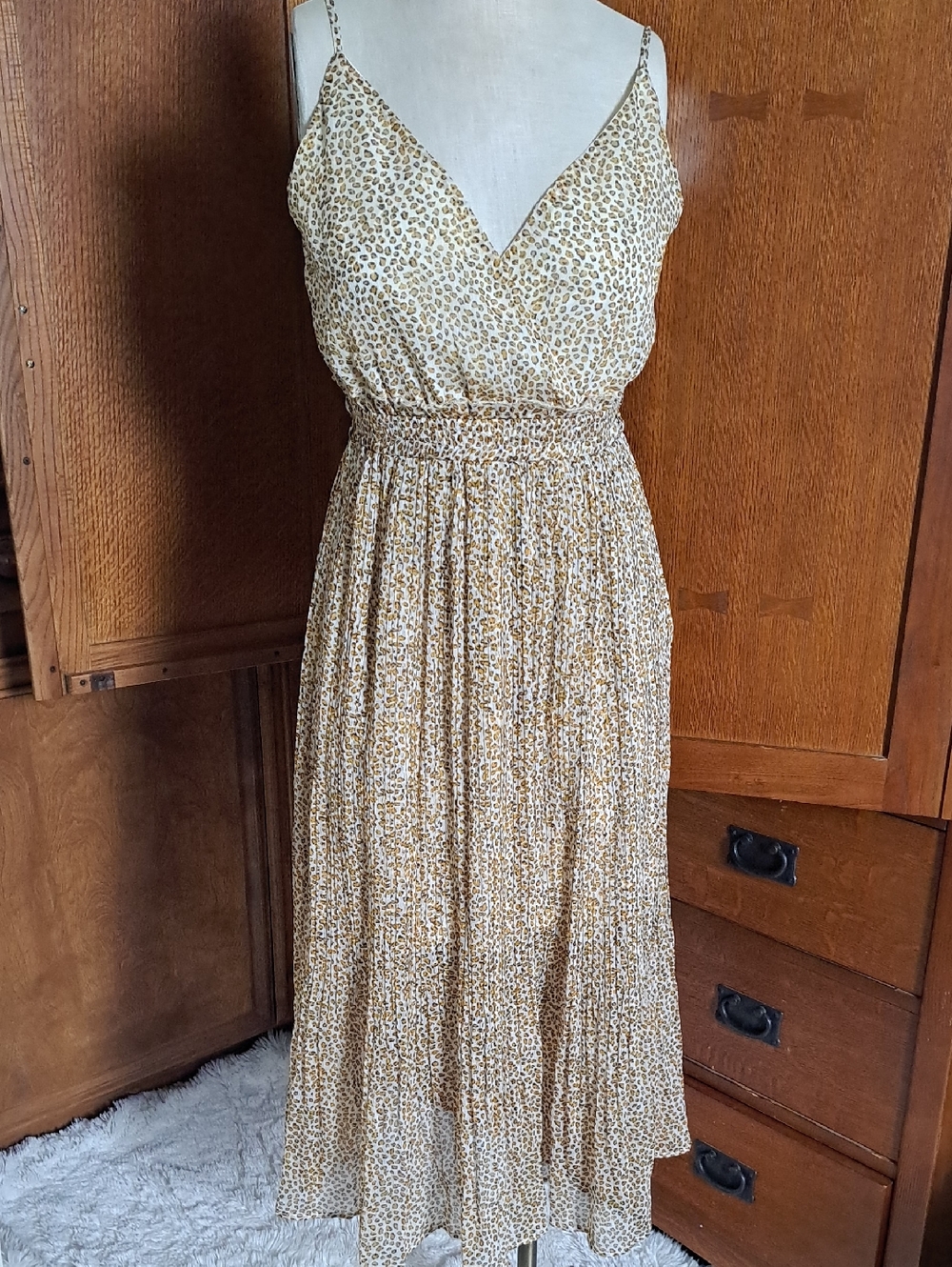 Indikah Gold Leopard Print Plissé Chiffon Pleated Boho Midi Dress Sz US Small